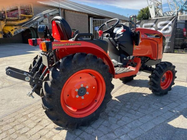 Tracteur agricole neuf Kubota B2441 - 24hp 4WD - New / Unused – Image 4