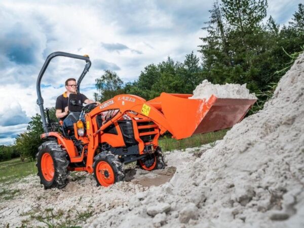 Tracteur agricole Kubota b1161 incl frontlader – Image 5